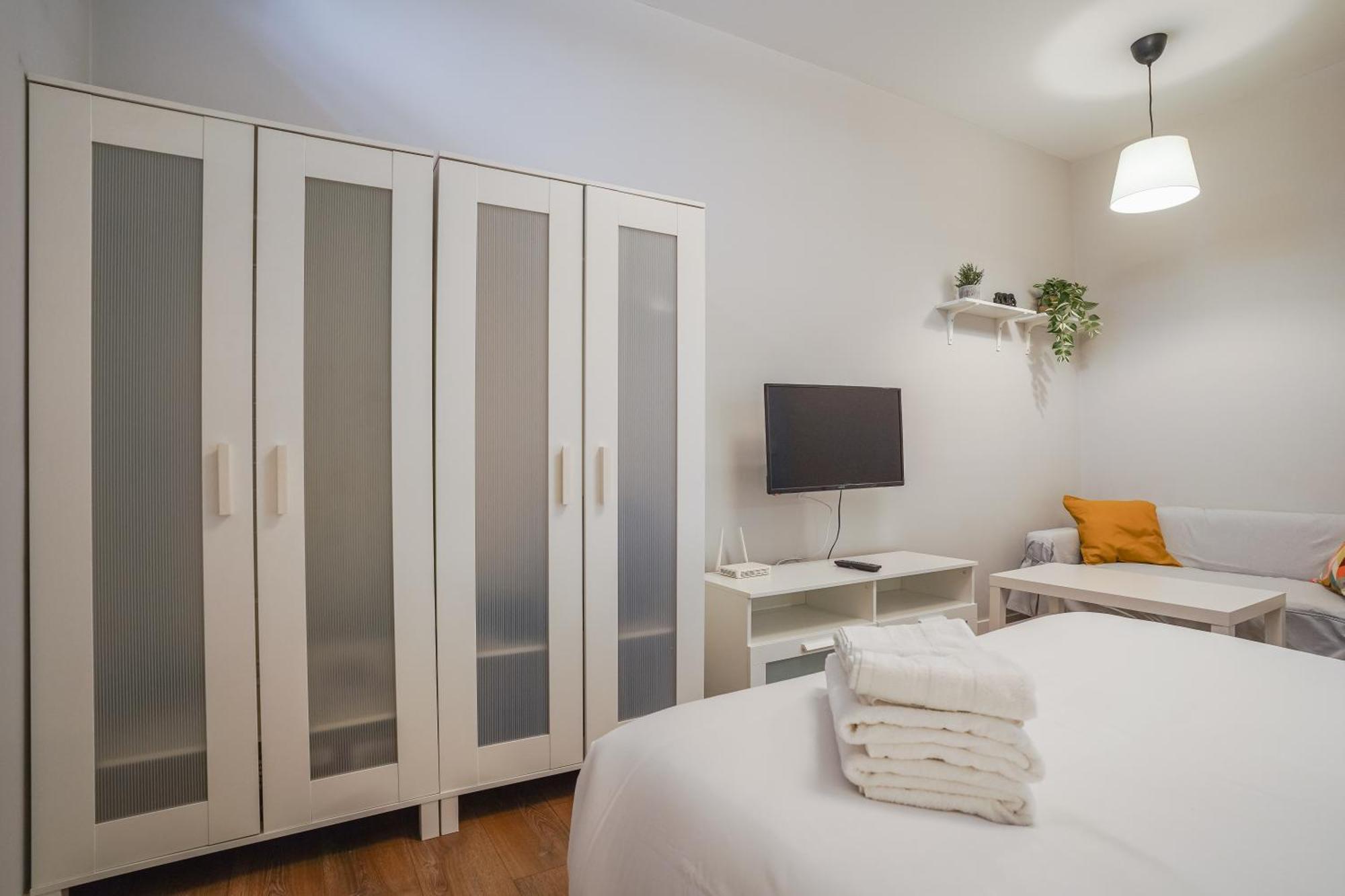 Cozy Apartment-1Bedroom 1Bathroom-Lavapies มาดริด ภายนอก รูปภาพ