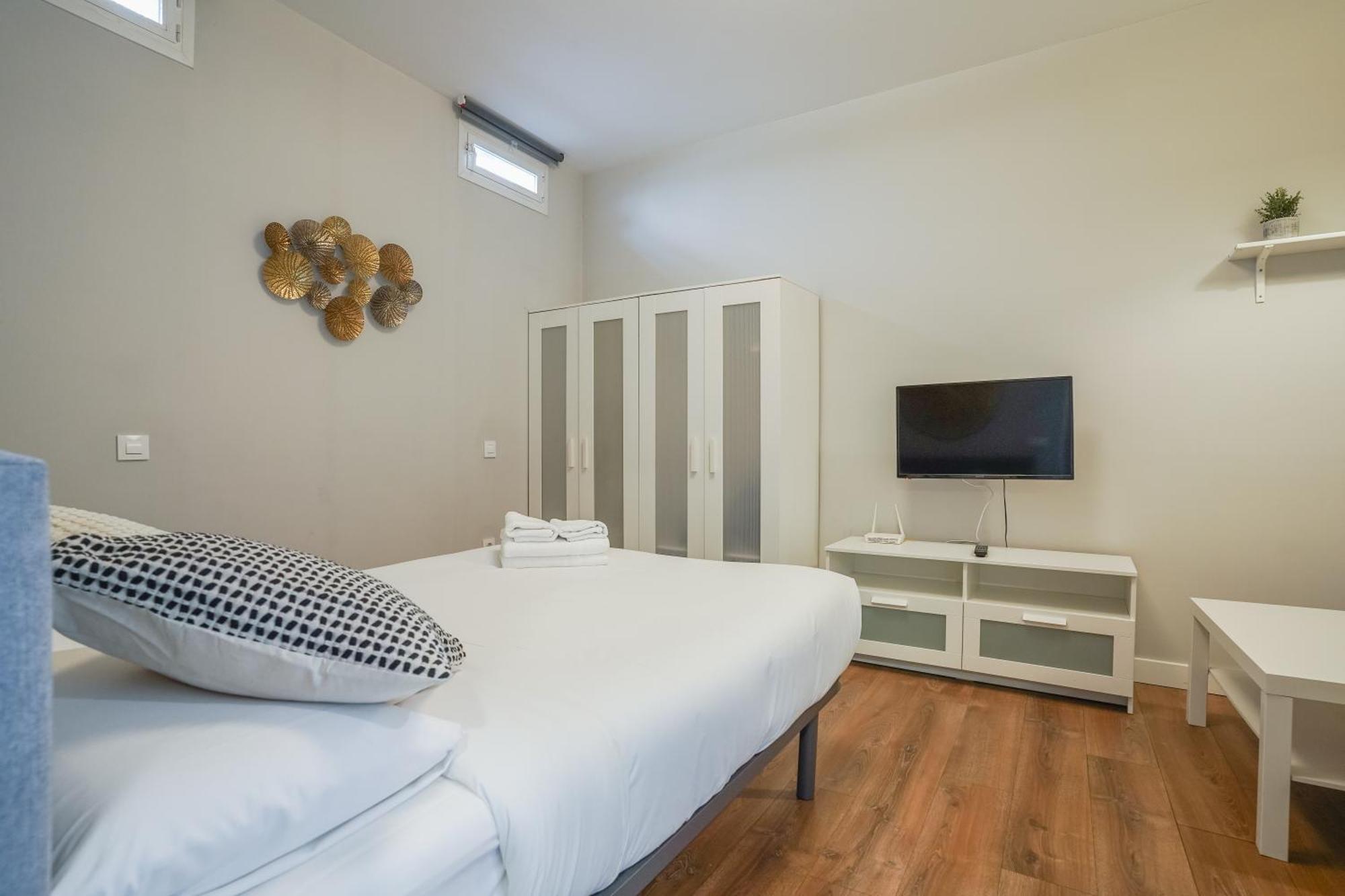 Cozy Apartment-1Bedroom 1Bathroom-Lavapies มาดริด ภายนอก รูปภาพ