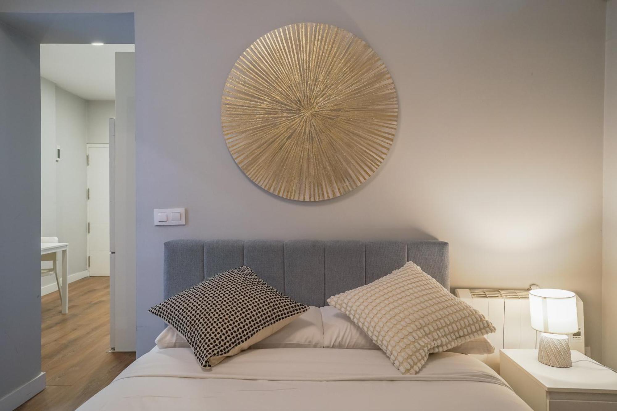 Cozy Apartment-1Bedroom 1Bathroom-Lavapies มาดริด ภายนอก รูปภาพ